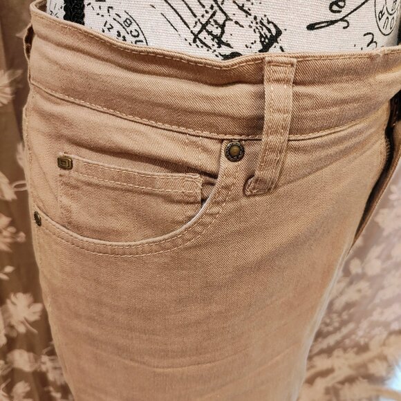 Bandolino Mandie Jeans, Size 14P, Used - Picture 3 of 5